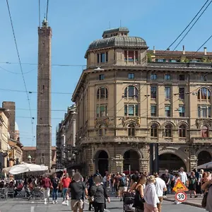 Piazza Santo Stefano 6 - By Bolognacentro Luxuryh Affittacamere